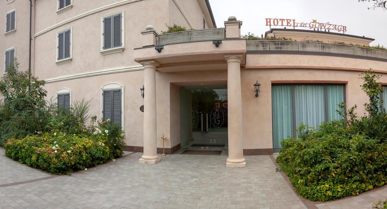 Hotel Dei Gonzaga Reggiolo Exterior foto